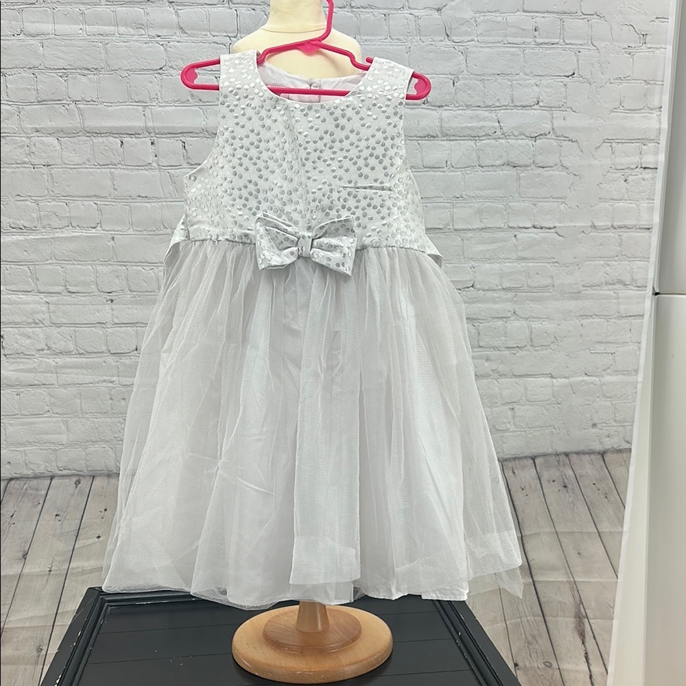 Charming White Sleeveless Dress‎ with Bow